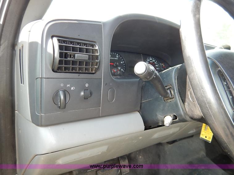 image for item K7438 2006 Ford F350 Super Duty XL SuperCab pickup truck