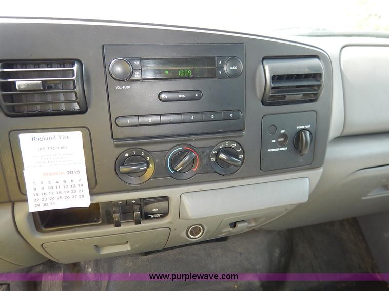 image for item K7438 2006 Ford F350 Super Duty XL SuperCab pickup truck