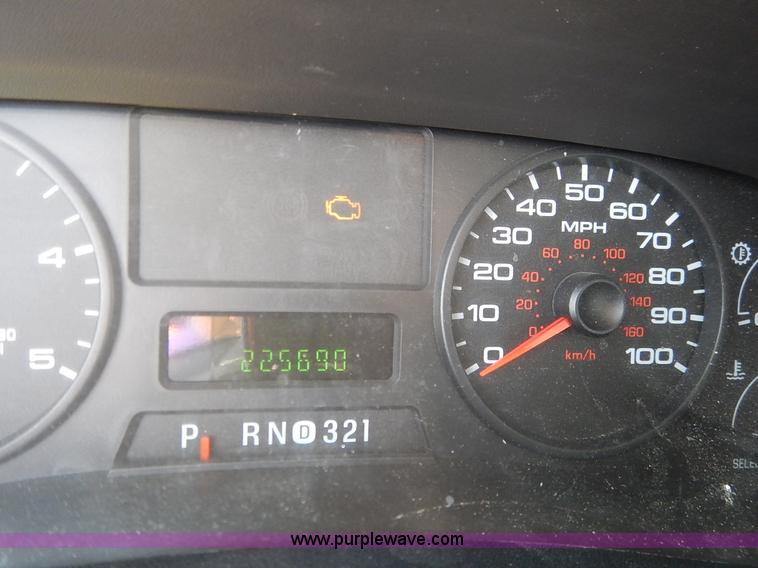 image for item K7438 2006 Ford F350 Super Duty XL SuperCab pickup truck