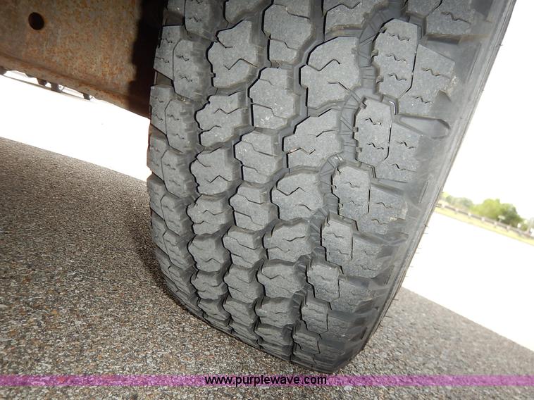 image for item K7438 2006 Ford F350 Super Duty XL SuperCab pickup truck