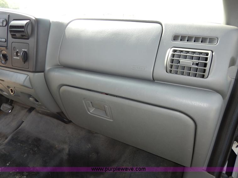 image for item K7438 2006 Ford F350 Super Duty XL SuperCab pickup truck