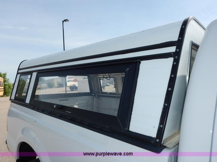 image for item K7438 2006 Ford F350 Super Duty XL SuperCab pickup truck