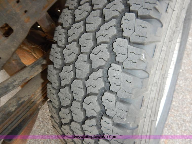 image for item K7438 2006 Ford F350 Super Duty XL SuperCab pickup truck