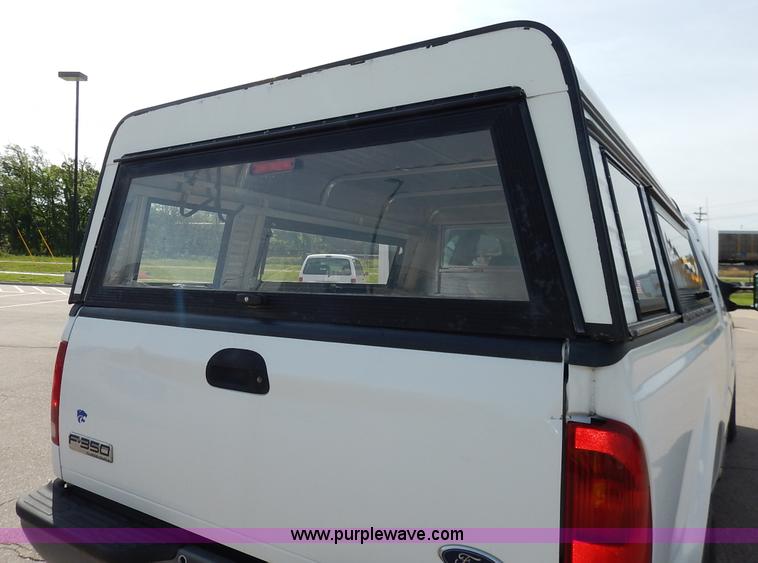 image for item K7438 2006 Ford F350 Super Duty XL SuperCab pickup truck