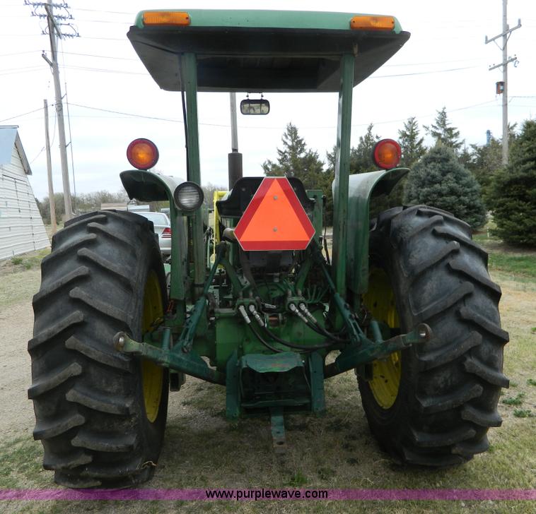 image for item K8039 1982 John Deere 2440 tractor