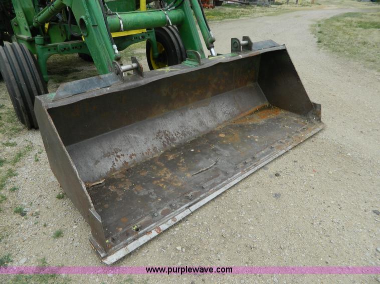 image for item K8039 1982 John Deere 2440 tractor