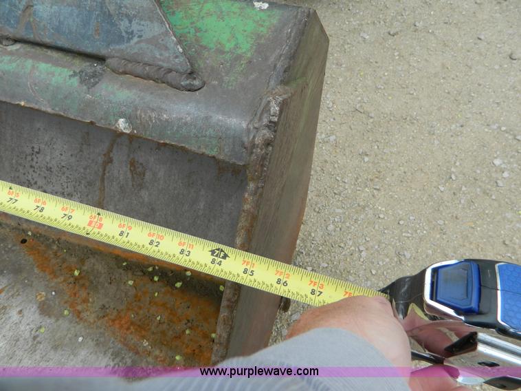 image for item K8039 1982 John Deere 2440 tractor