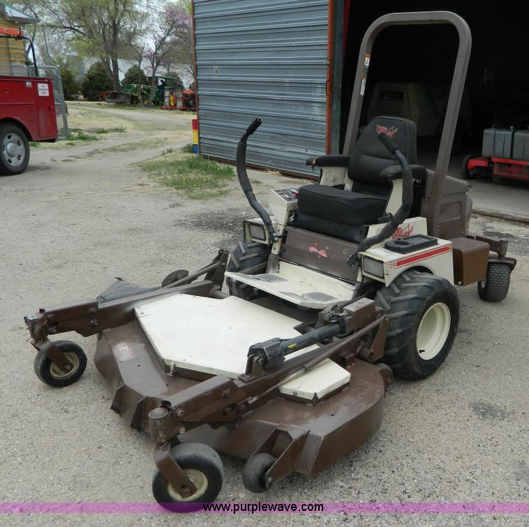 image for item K8040 2005 Grasshopper 729 lawn mower