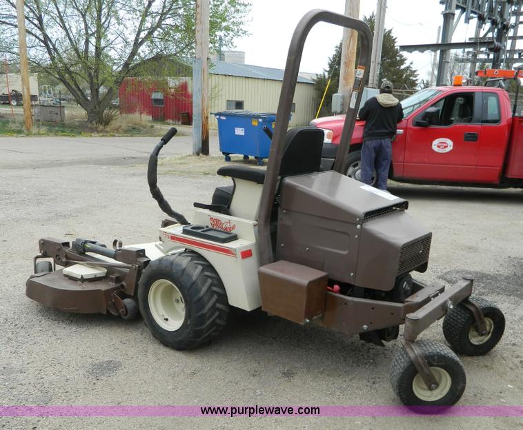 image for item K8040 2005 Grasshopper 729 lawn mower