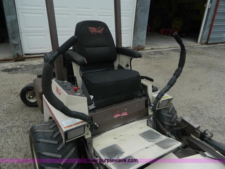 image for item K8040 2005 Grasshopper 729 lawn mower