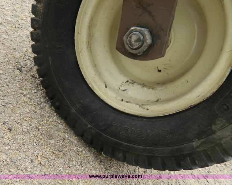 image for item K8040 2005 Grasshopper 729 lawn mower