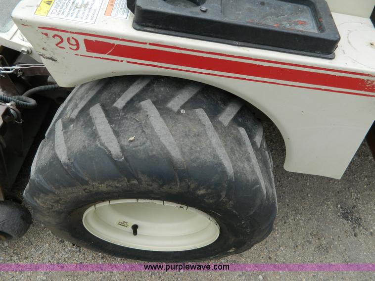 image for item K8040 2005 Grasshopper 729 lawn mower