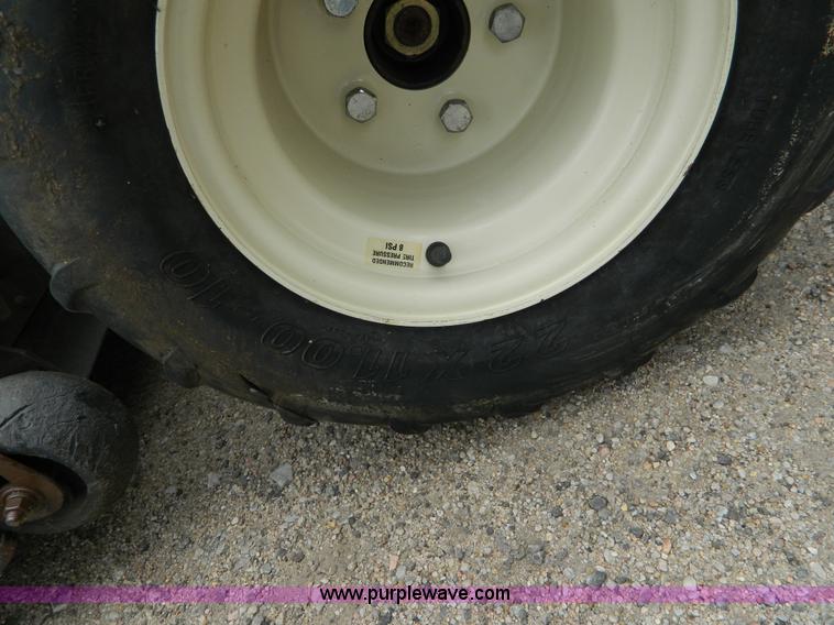 image for item K8040 2005 Grasshopper 729 lawn mower