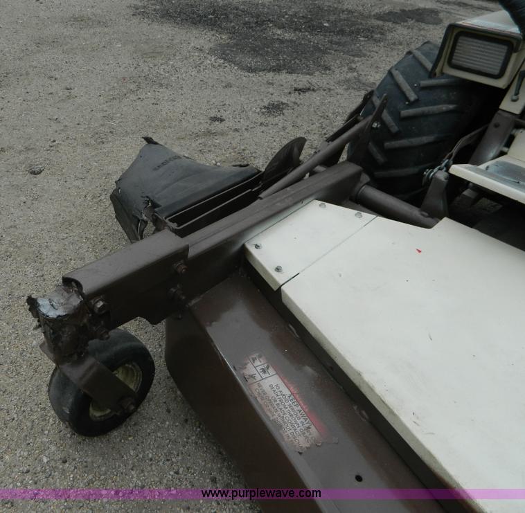 image for item K8040 2005 Grasshopper 729 lawn mower