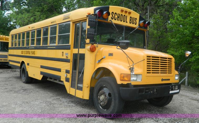 image for item K8069 1997 International 3800 school bus
