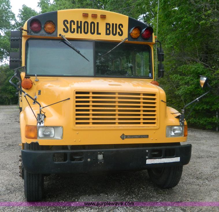 image for item K8069 1997 International 3800 school bus