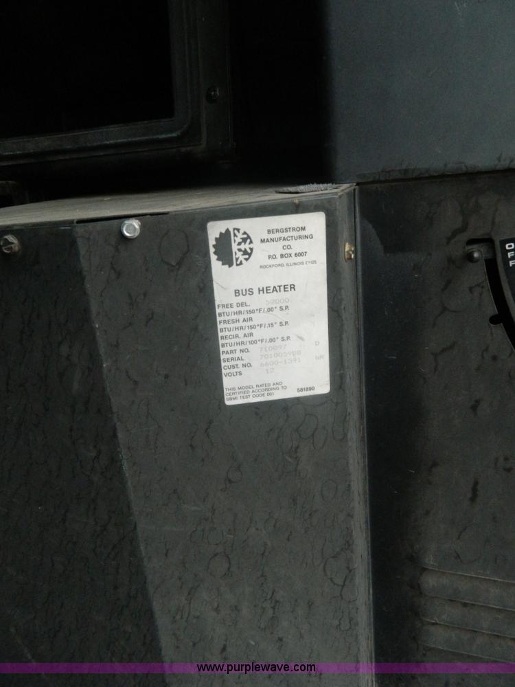 image for item K8069 1997 International 3800 school bus