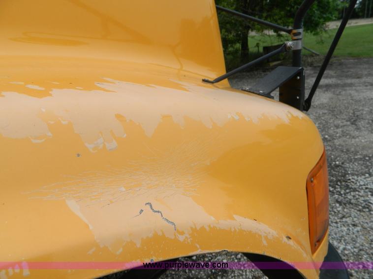 image for item K8069 1997 International 3800 school bus