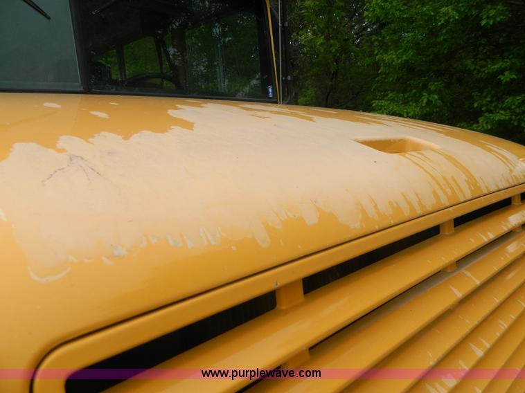 image for item K8069 1997 International 3800 school bus