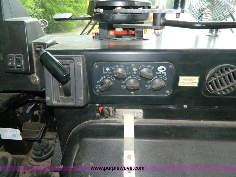 image for item K8070 2000 Blue Bird TC2000 school bus