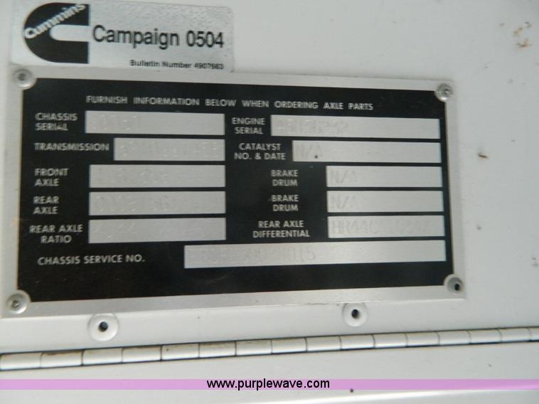 image for item K8070 2000 Blue Bird TC2000 school bus