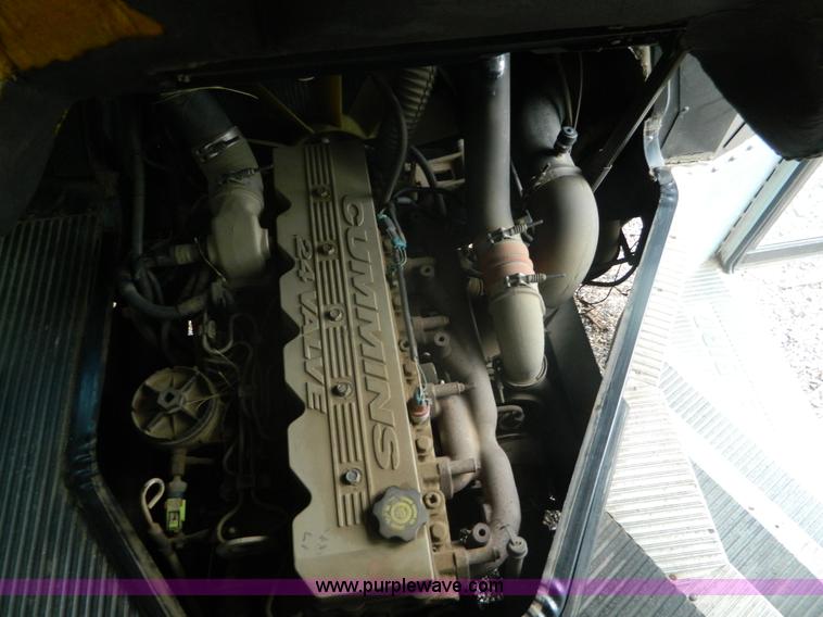 image for item K8070 2000 Blue Bird TC2000 school bus