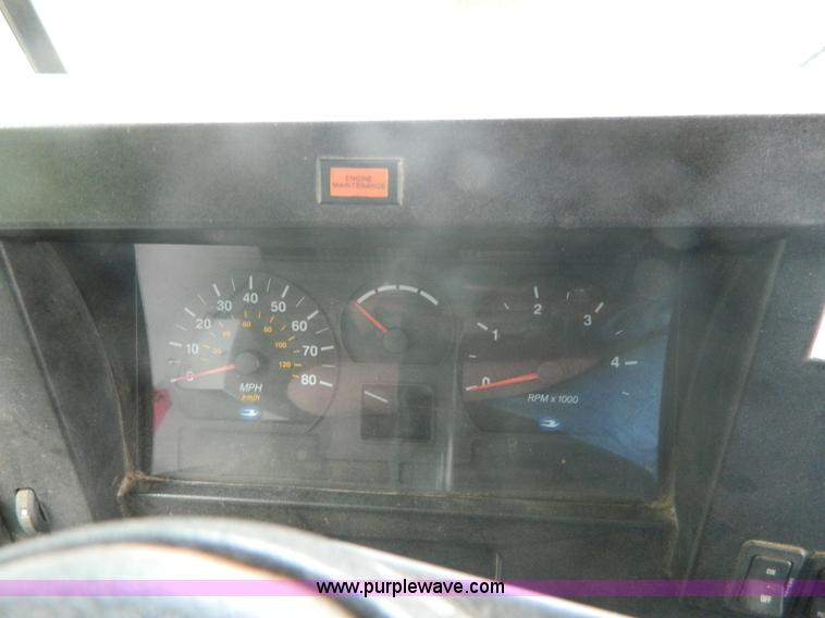 image for item K8070 2000 Blue Bird TC2000 school bus