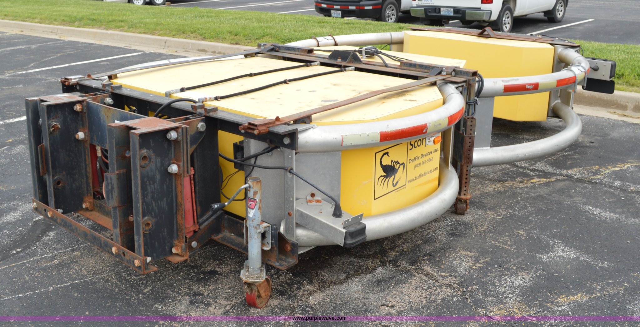 Scorpion crash attenuator in Lee Summit, MO Item G3521 sold Purple Wave