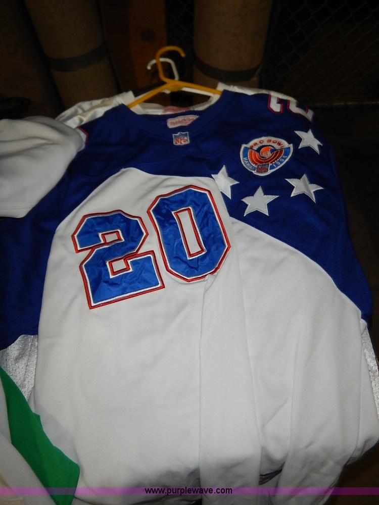 image for item BJ9608 (16) assorted jerseys