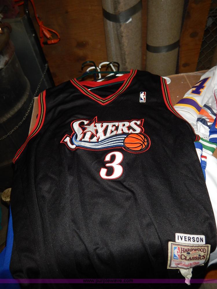 image for item BJ9608 (16) assorted jerseys