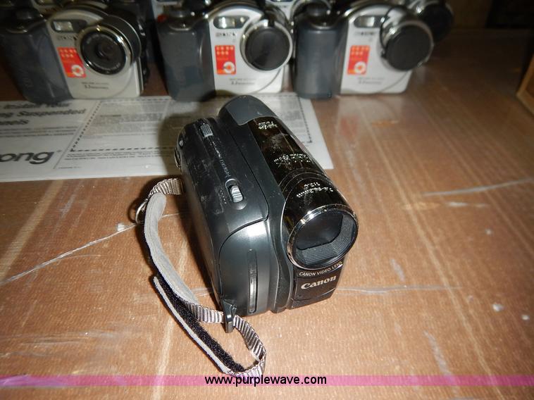 image for item BJ9612 (12) assorted cameras/camcorders