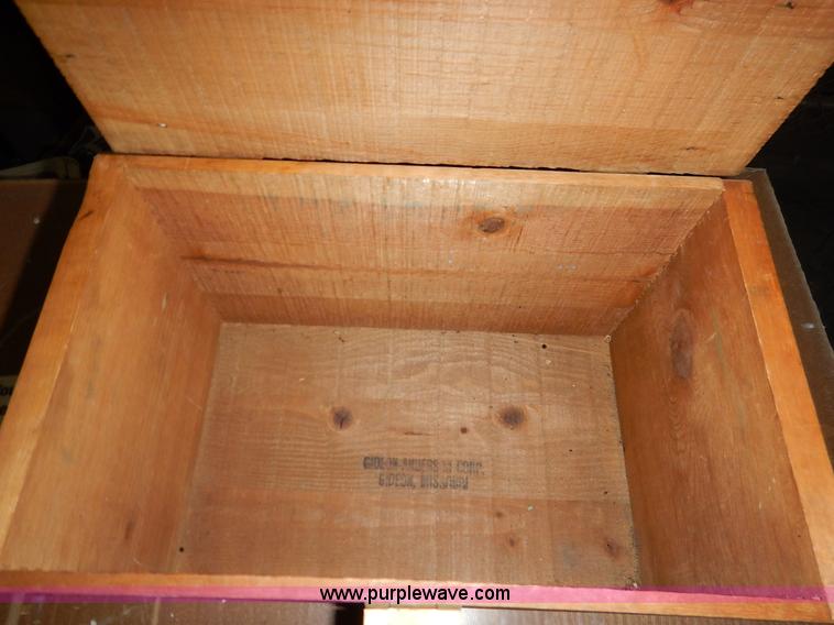 image for item BJ9613 Winchester ammunition box