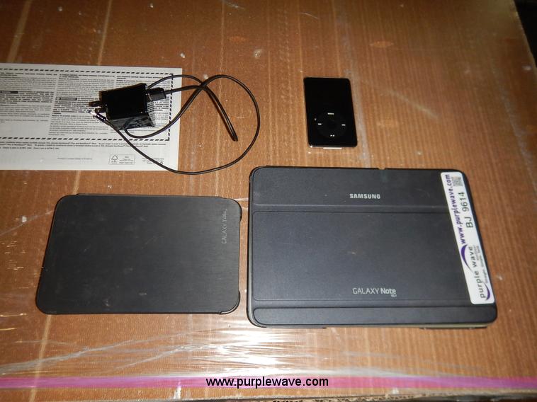 image for item BJ9614 Assorted electronics