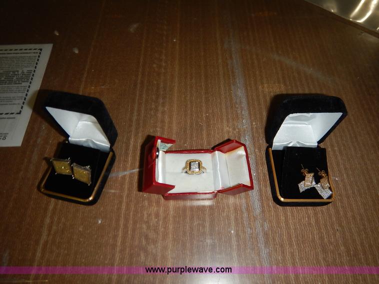 image for item BJ9628 Assorted jewelry