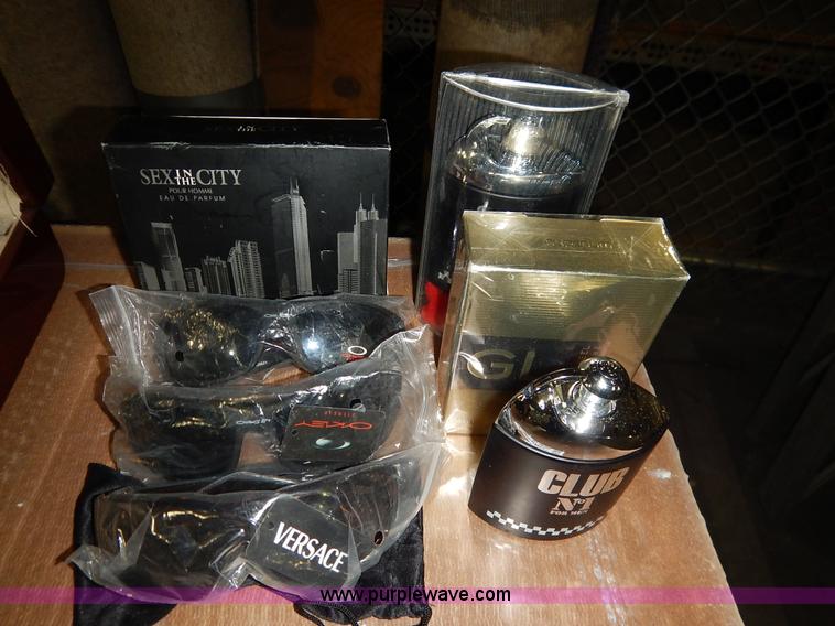 image for item BJ9635 Assorted items