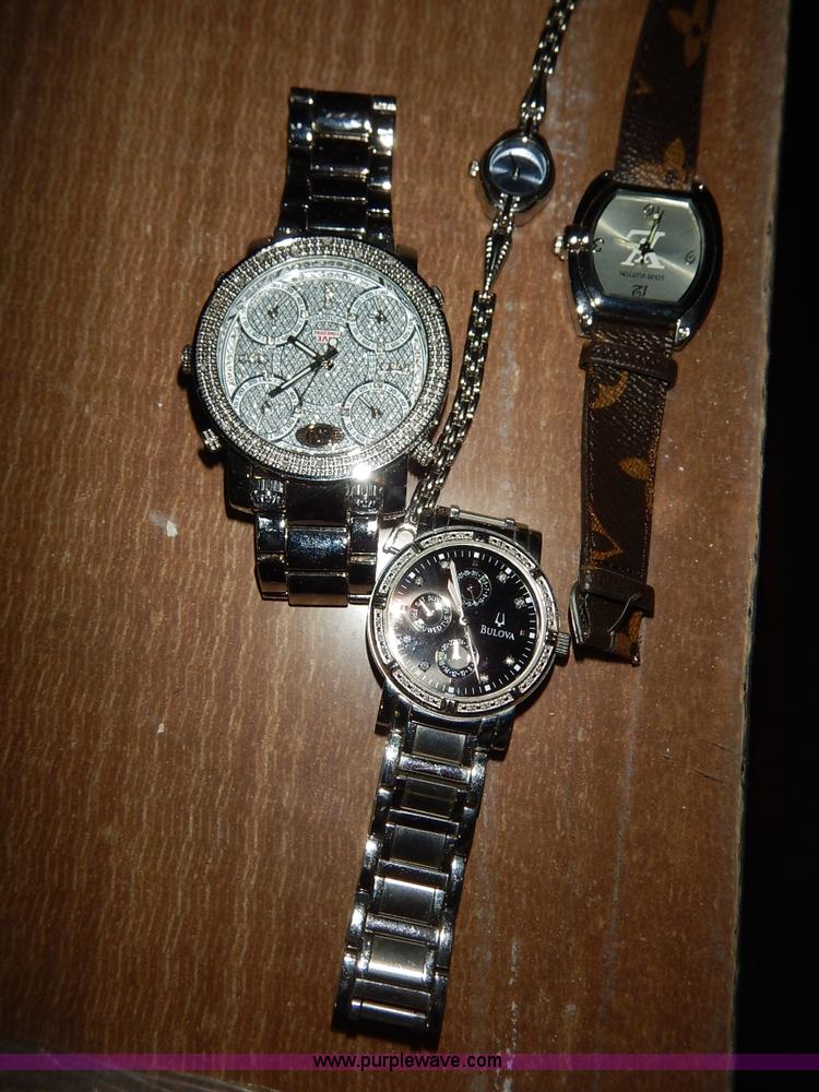 image for item BJ9637 (4) assorted watches