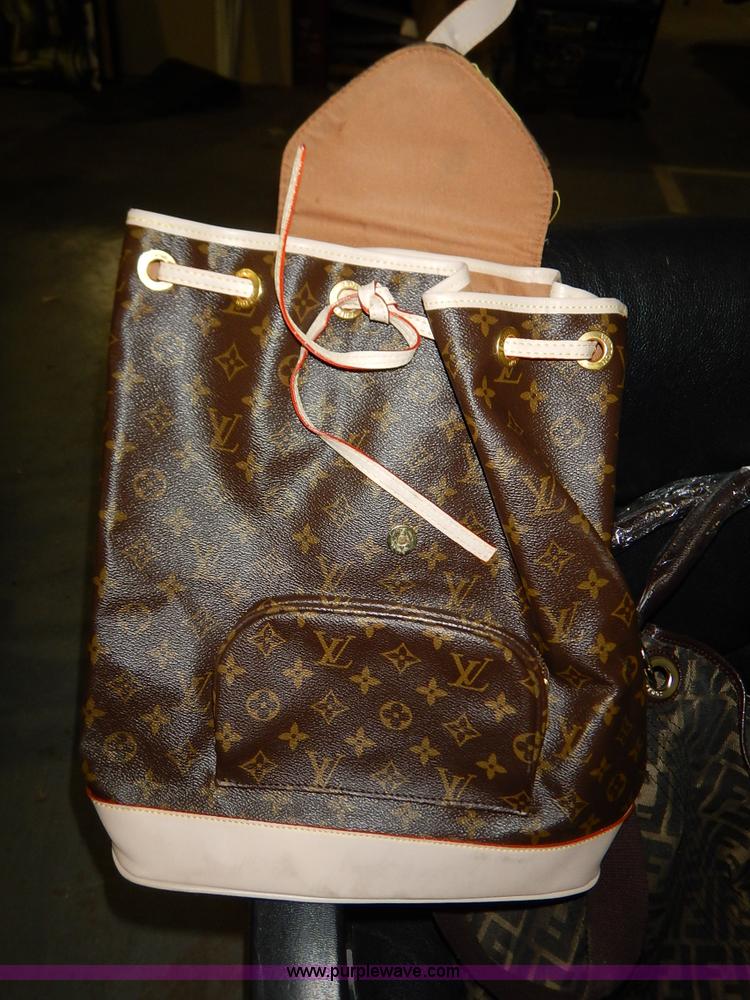 image for item BJ9638 Assorted items