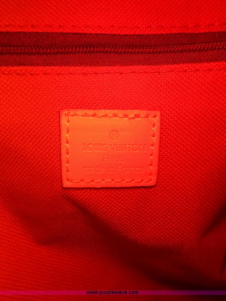 image for item BJ9638 Assorted items