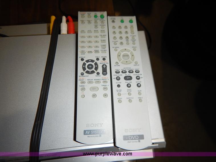 image for item BJ9640 Sony stereo system