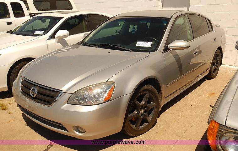 image for item I3502 2003 Nissan Altima 3.5 SE