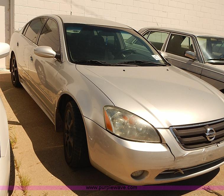 image for item I3502 2003 Nissan Altima 3.5 SE
