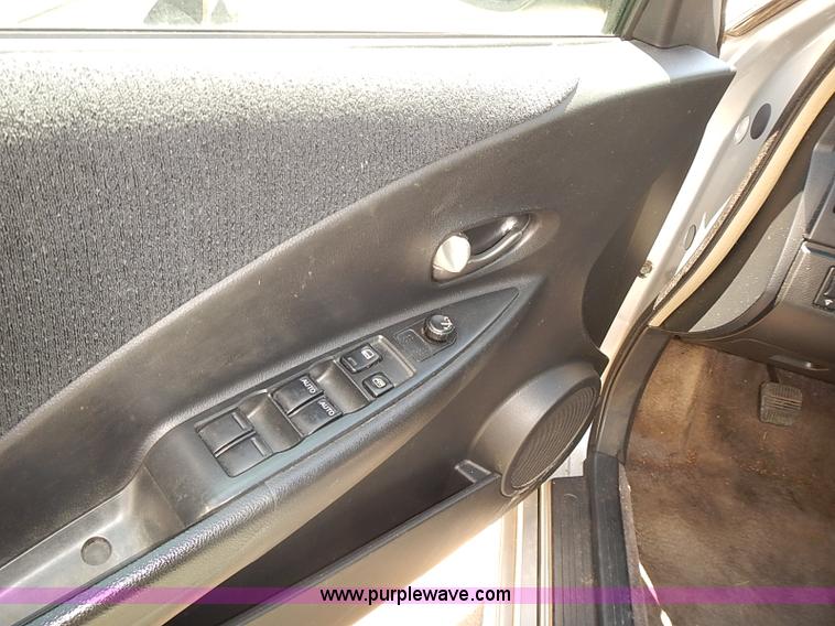 image for item I3502 2003 Nissan Altima 3.5 SE