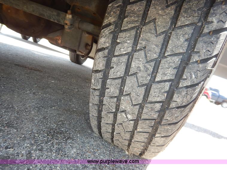 image for item J3918 2004 Jeep Grand Cherokee Laredo SUV