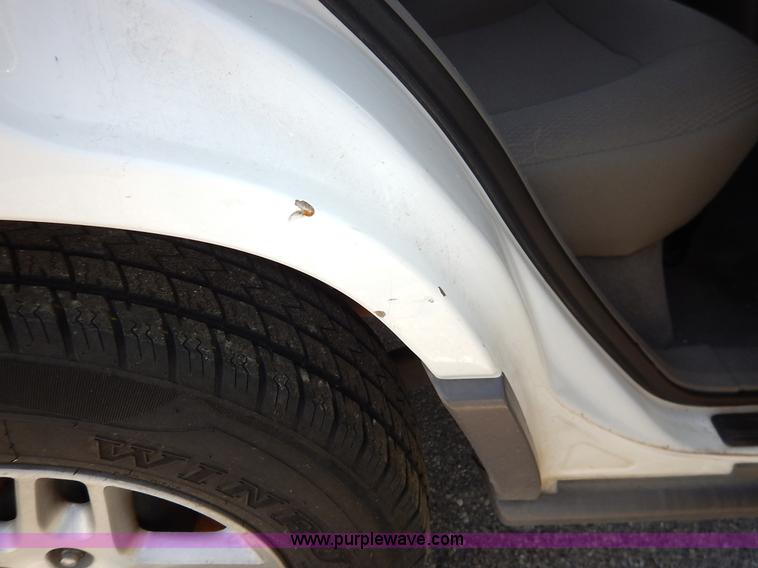 image for item J3918 2004 Jeep Grand Cherokee Laredo SUV