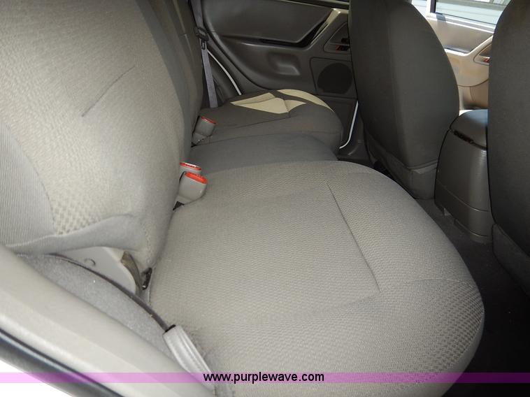 image for item J3918 2004 Jeep Grand Cherokee Laredo SUV