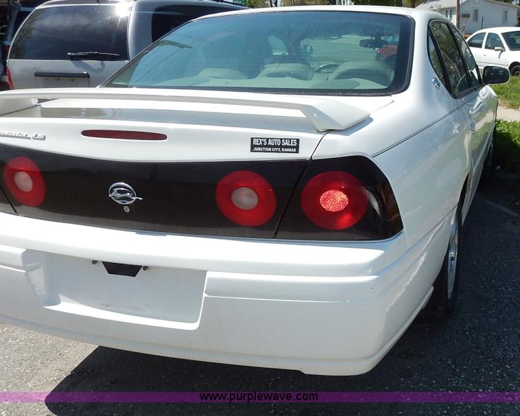 image for item J3923 2004 Chevrolet Impala LS