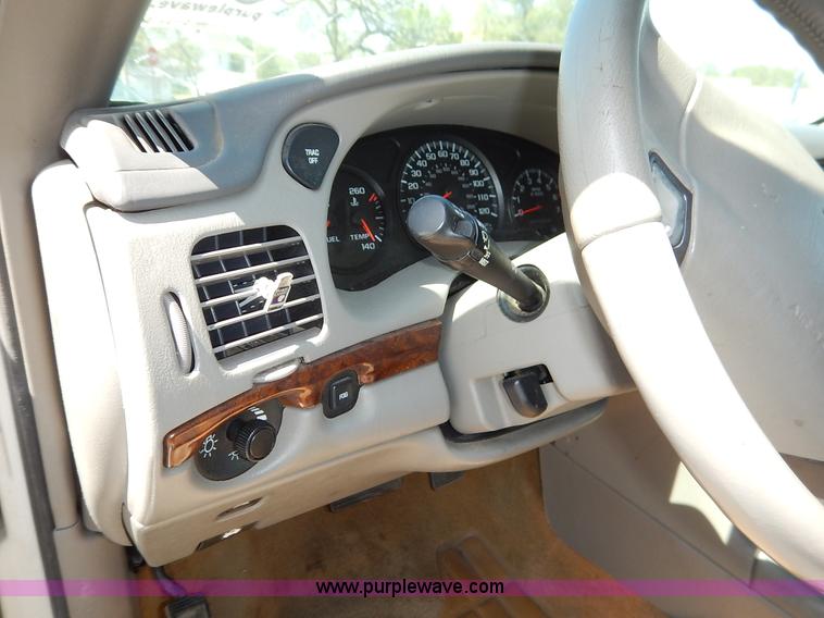 image for item J3923 2004 Chevrolet Impala LS