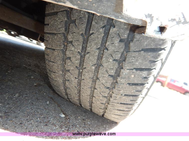 image for item J3923 2004 Chevrolet Impala LS