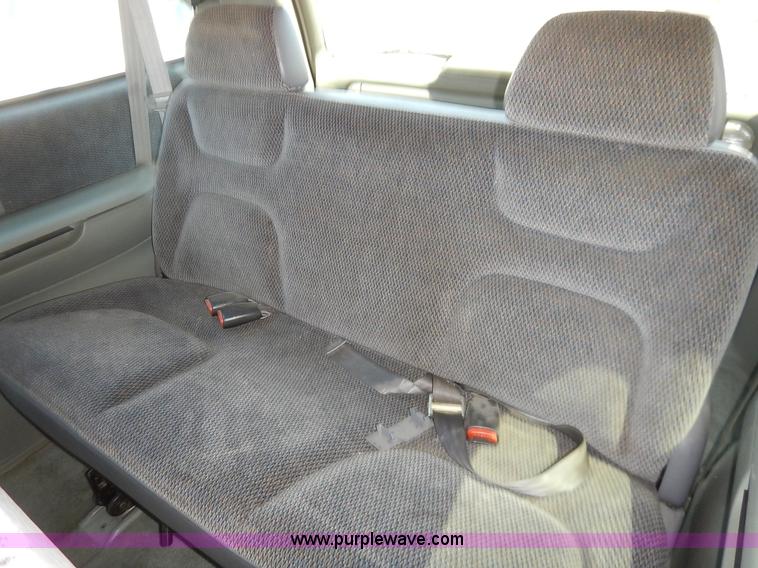 image for item J3924 1996 Plymouth Grand Voyager van