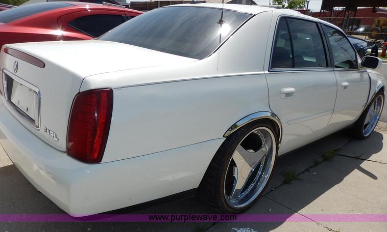 image for item J3925 2004 Cadillac DeVille Limited Edition